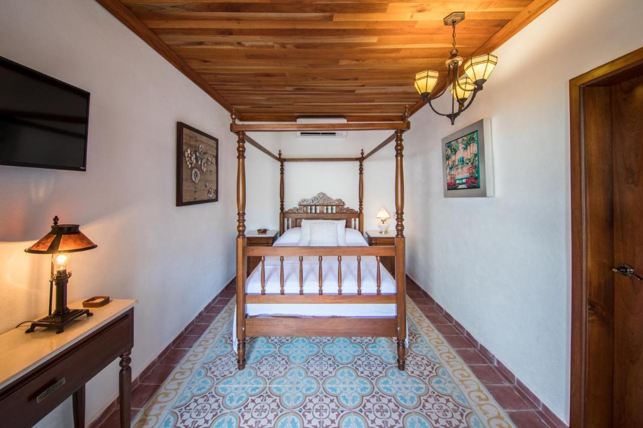 Hotel La Casa De Las Sirenas ตลาโคตาลปัน ภายนอก รูปภาพ